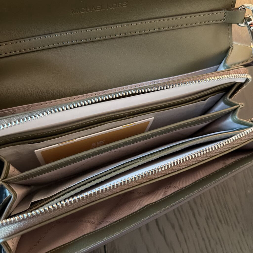 Michael Kors Jet Set Large Wallet Crossbody