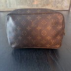 Louis Vuitton Trousse Toliette 23 Monogram