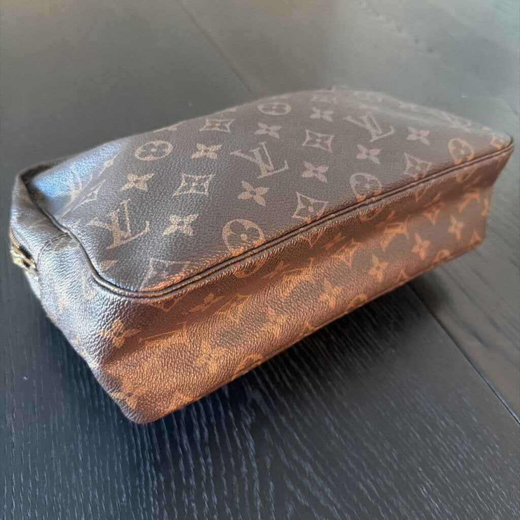 Louis Vuitton Trousse Toliette 28 Monogram