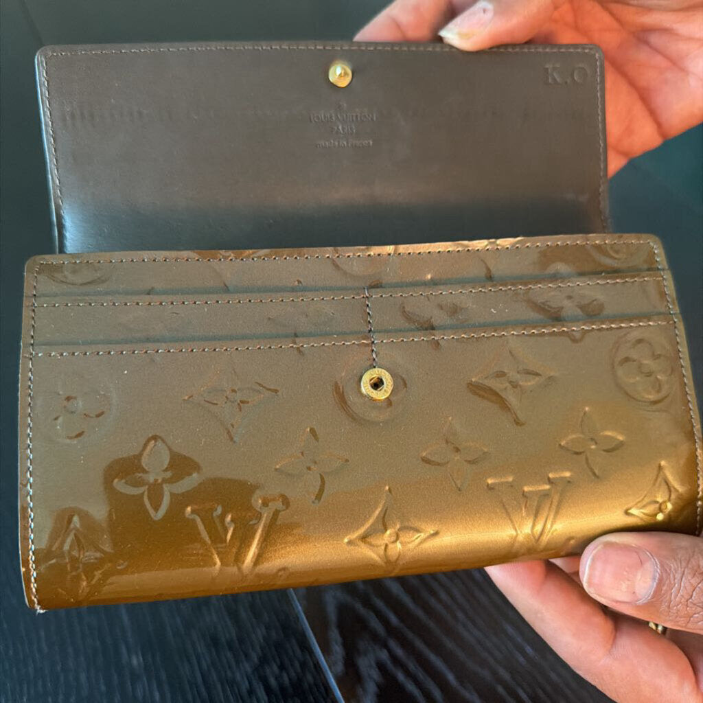 Vernis Sarah Wallet