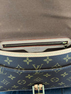 Louis Vuitton Sologne TH1026