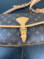 Louis Vuitton Sologne TH1026