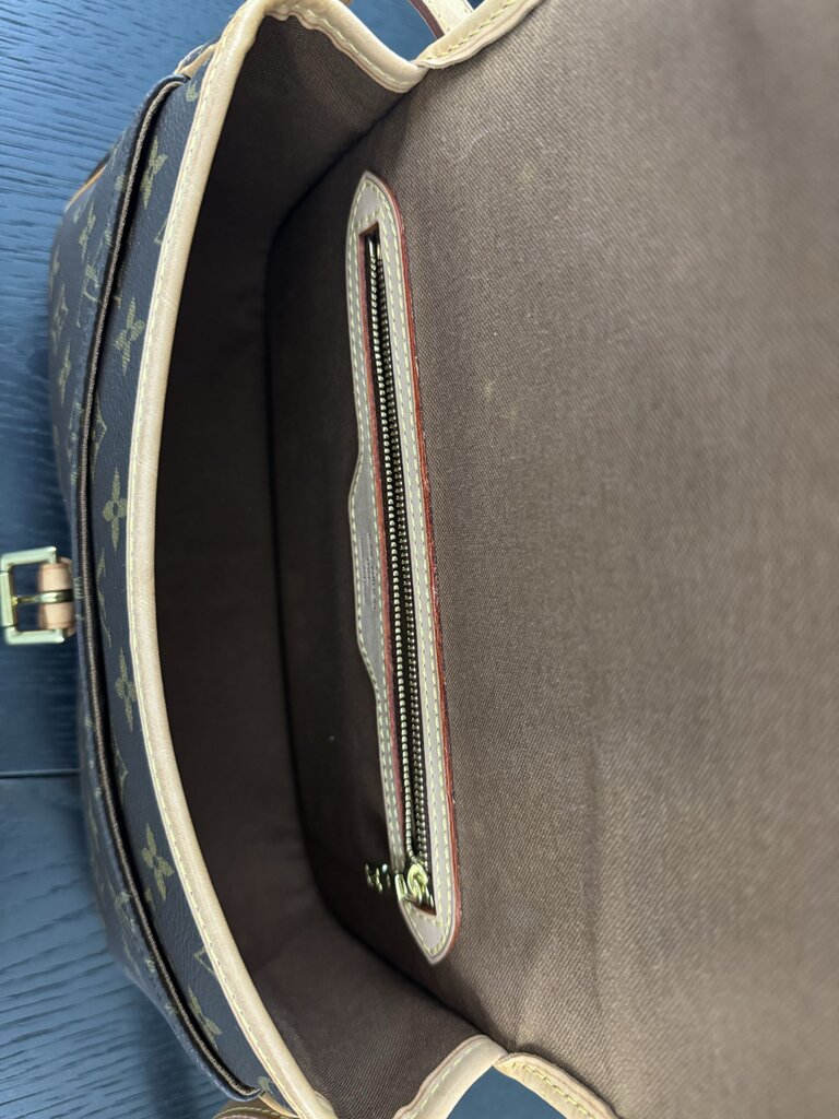 Louis Vuitton Sologne TH1026