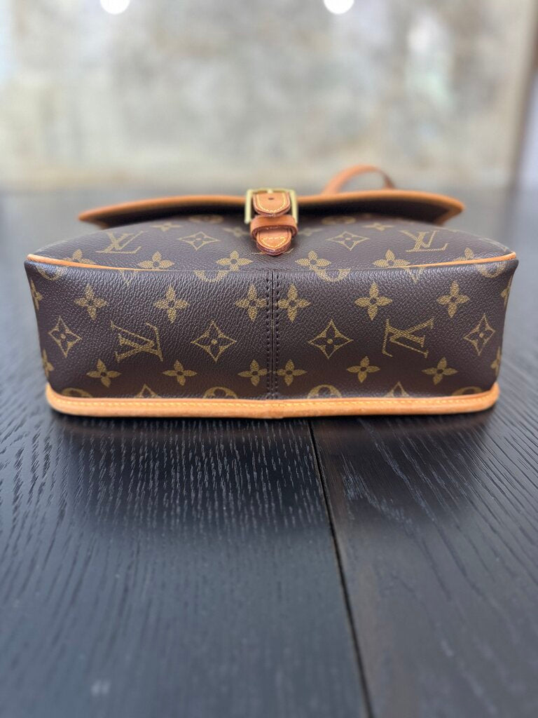 Louis Vuitton Sologne TH1026