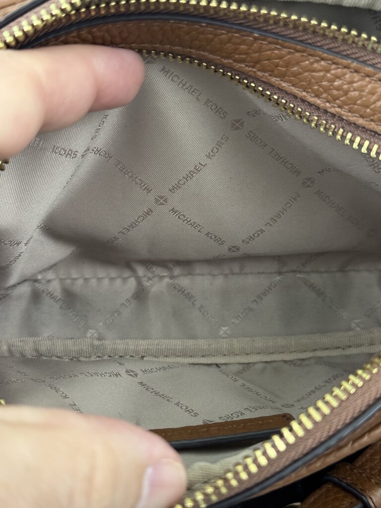 Michael Kors Pebbled Dbl Zip Camera Bag