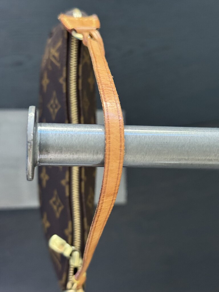 Louis Vuitton Pouchette