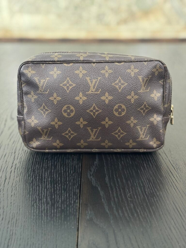 Louis Vuitton Trousse TH8908