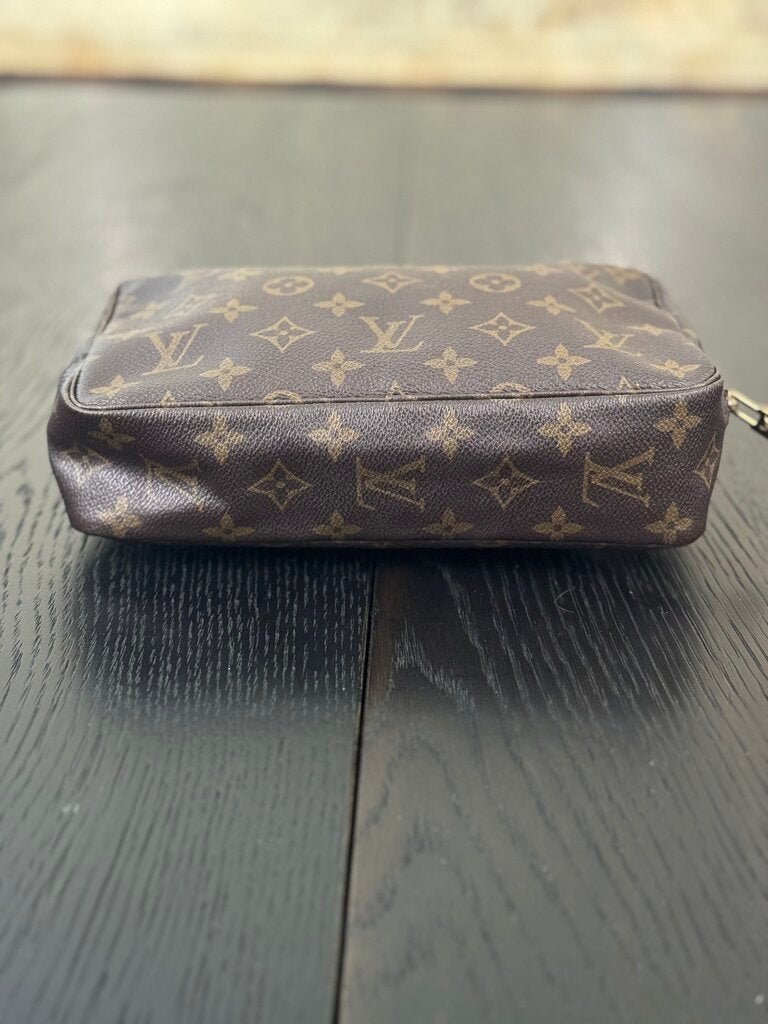 Louis Vuitton Trousse TH8908