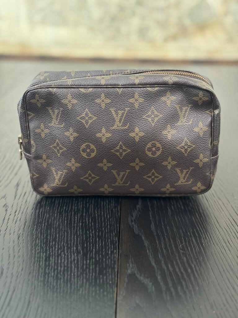 Louis Vuitton Trousse TH8908