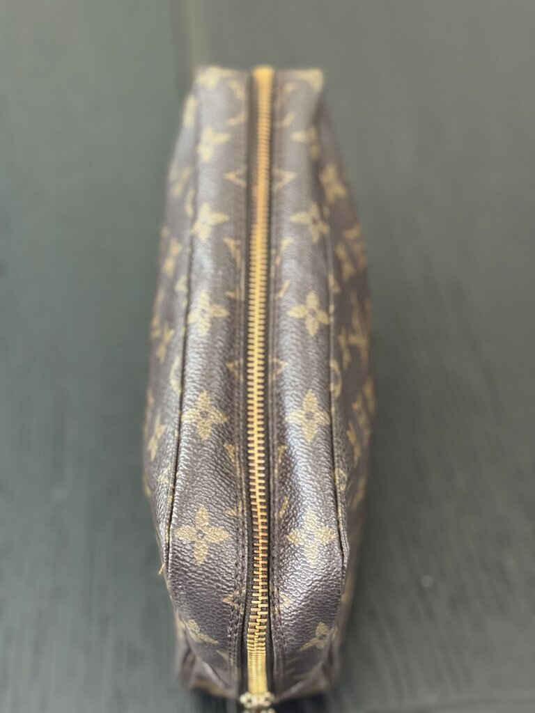 Louis Vuitton Trousse TH8908
