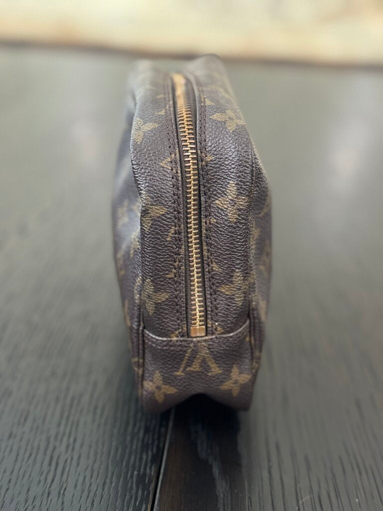 Louis Vuitton Trousse TH8908