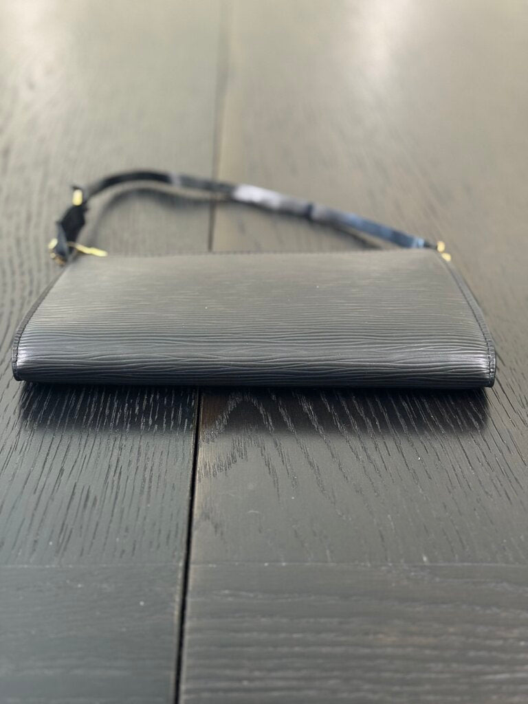 Louis Vuitton Epi Pouchette
