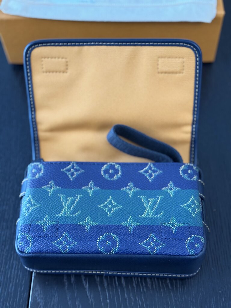 Louis Vuitton Bosphore Wearable Wallet