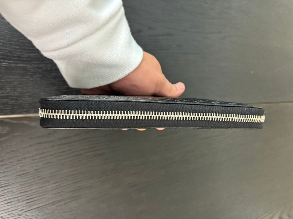 Gucci Microguccissma Zip Around Wallet