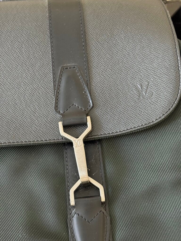 Louis Vuitton Taiga Travel Garment Bag Aldoise Canvas Epi Trim