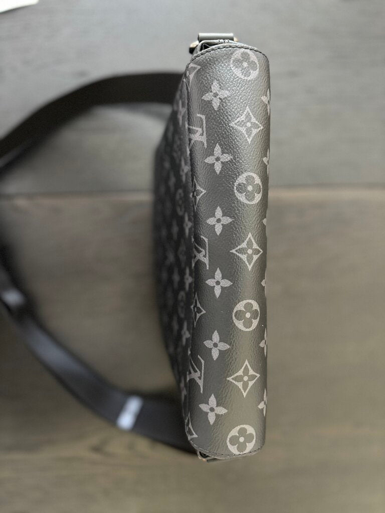 Louis Vuitton District Messenger Bag Eclipse Canvas