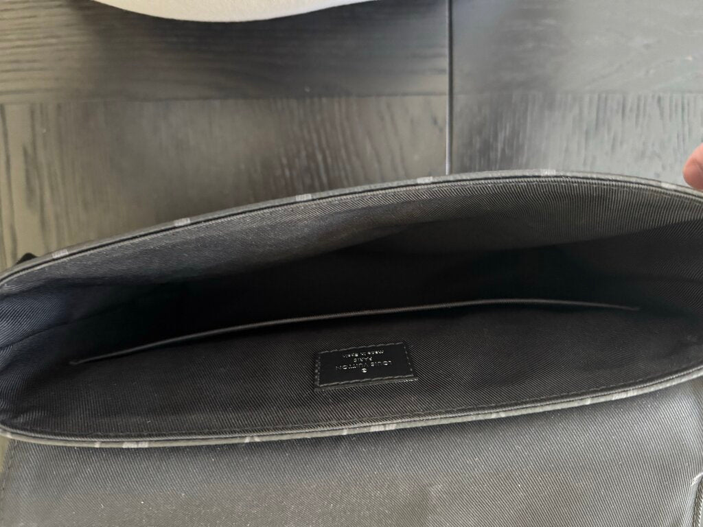 Louis Vuitton District Messenger Bag Eclipse Canvas