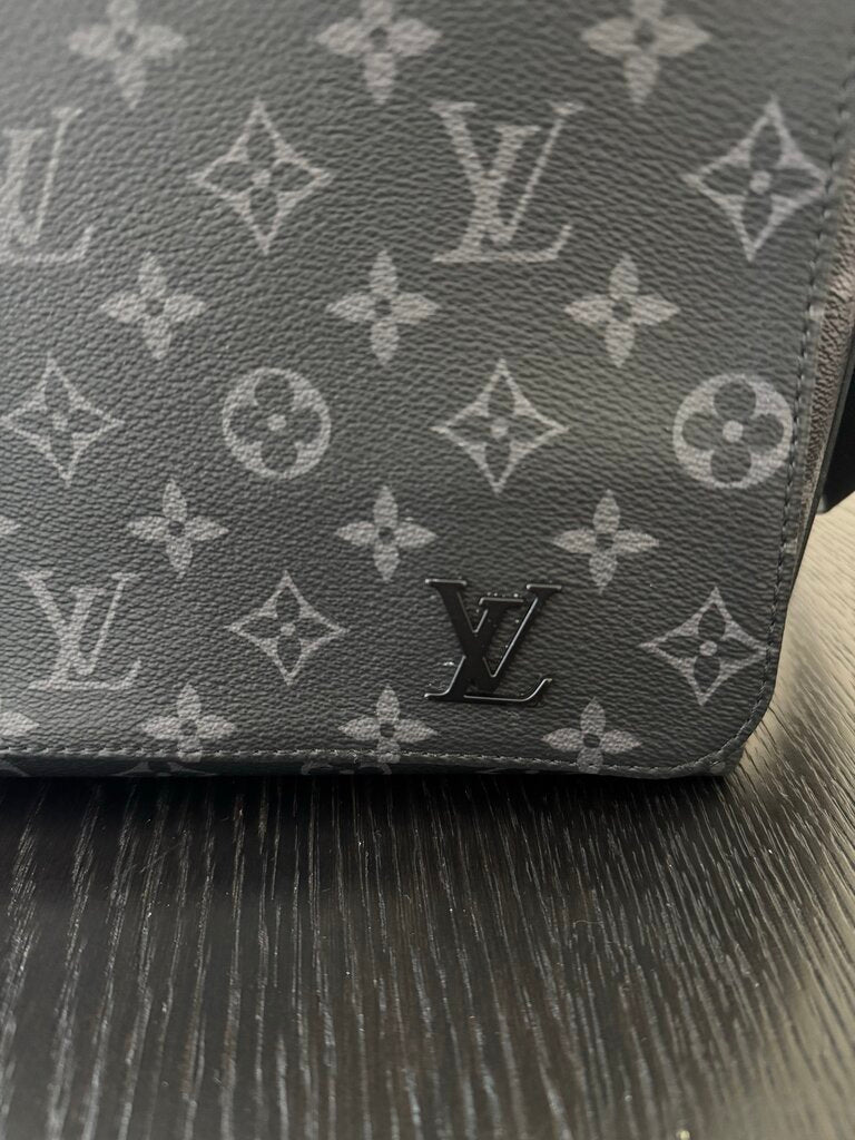 Louis Vuitton District Messenger Bag Eclipse Canvas