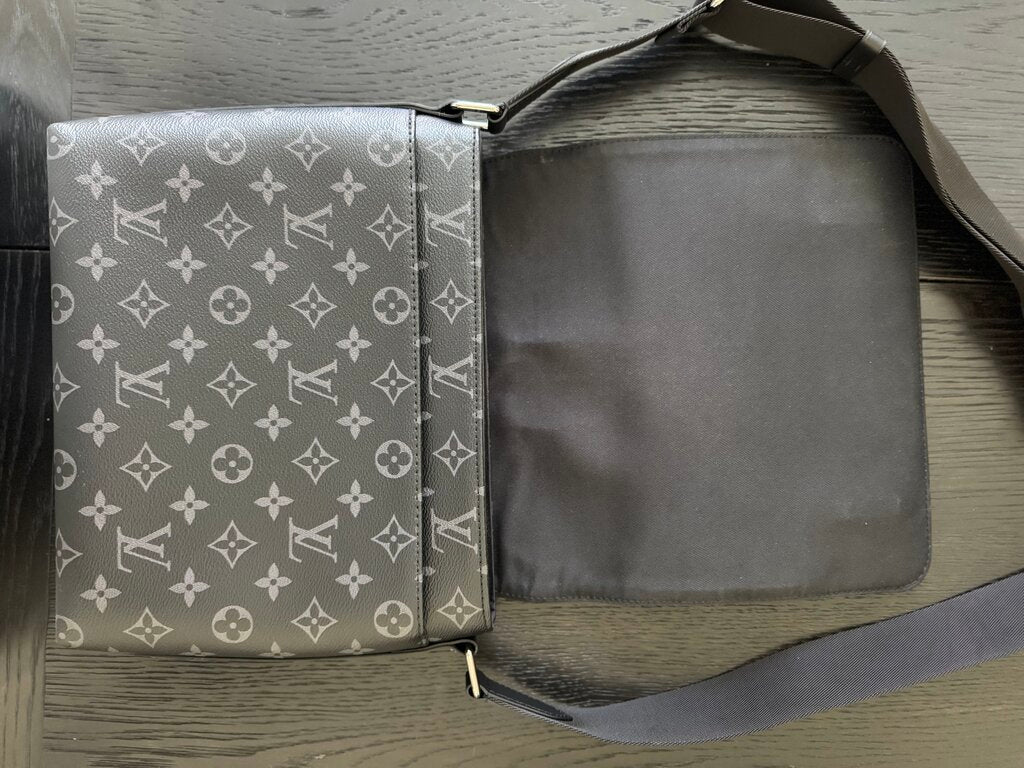 Louis Vuitton District Messenger Bag Eclipse Canvas