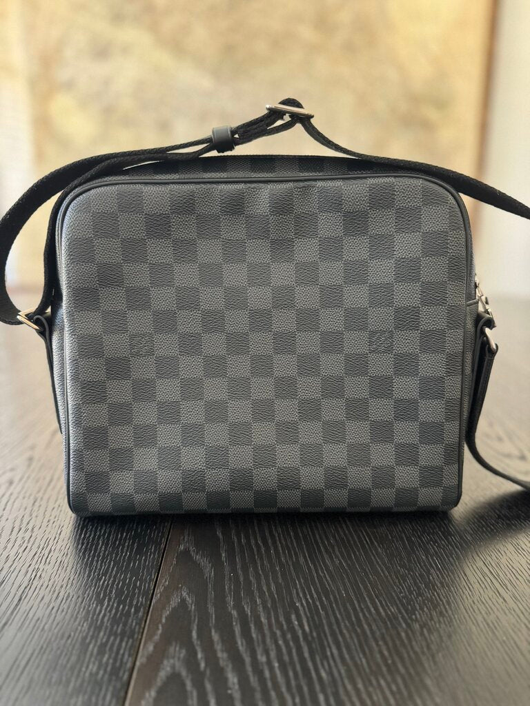 Louis Vuitton Damier Messenger Bag