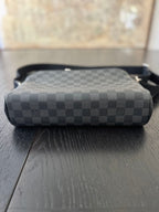 Louis Vuitton Damier Messenger Bag