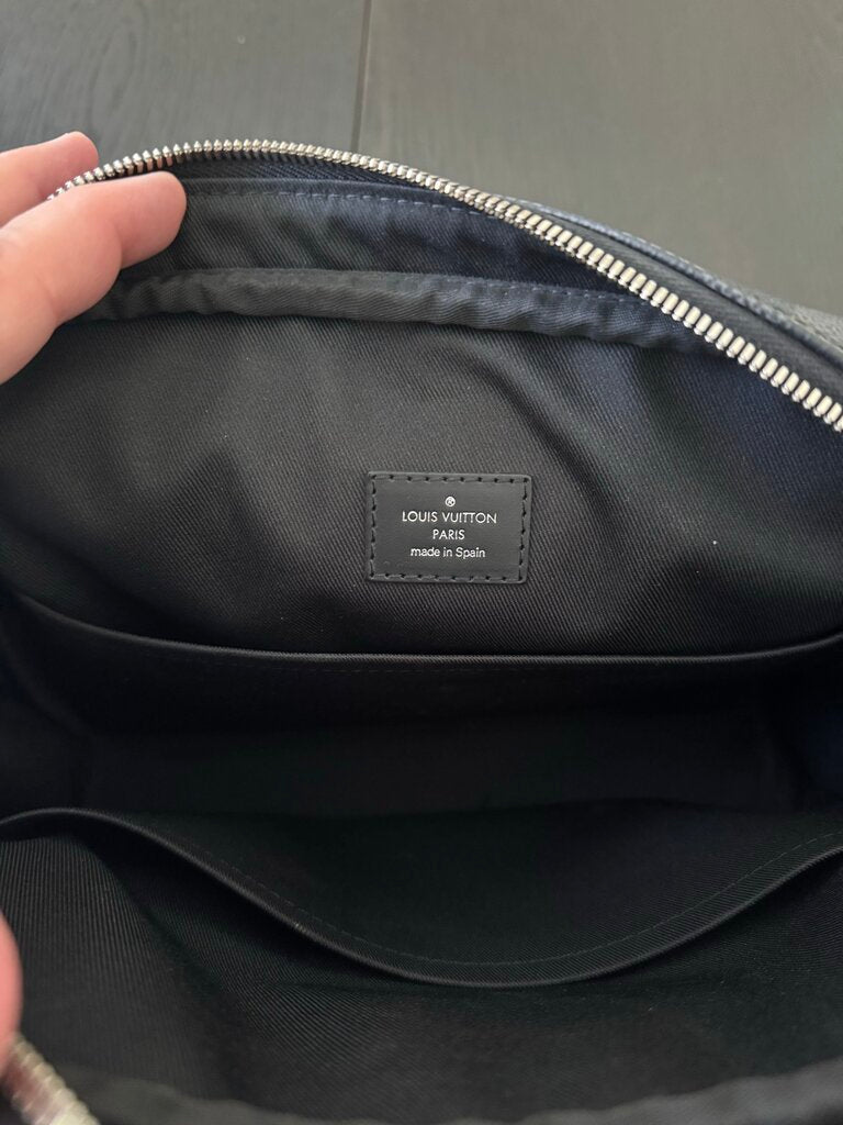 Louis Vuitton Damier Messenger Bag