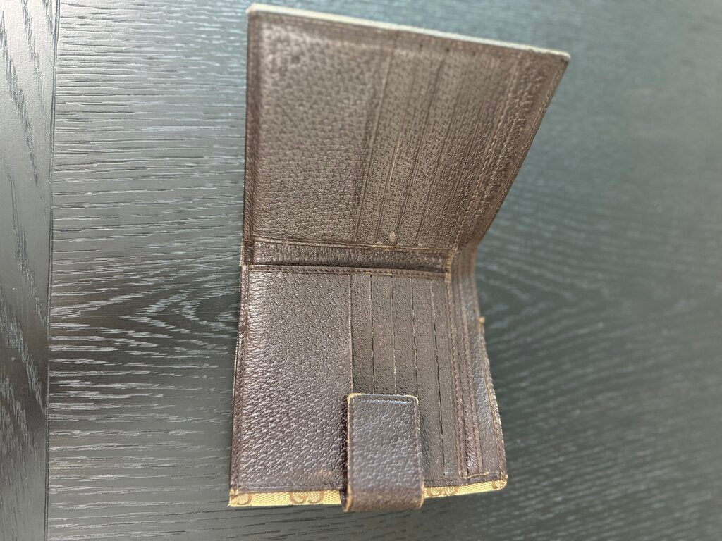 Gucci Canvas Monogram Wallet