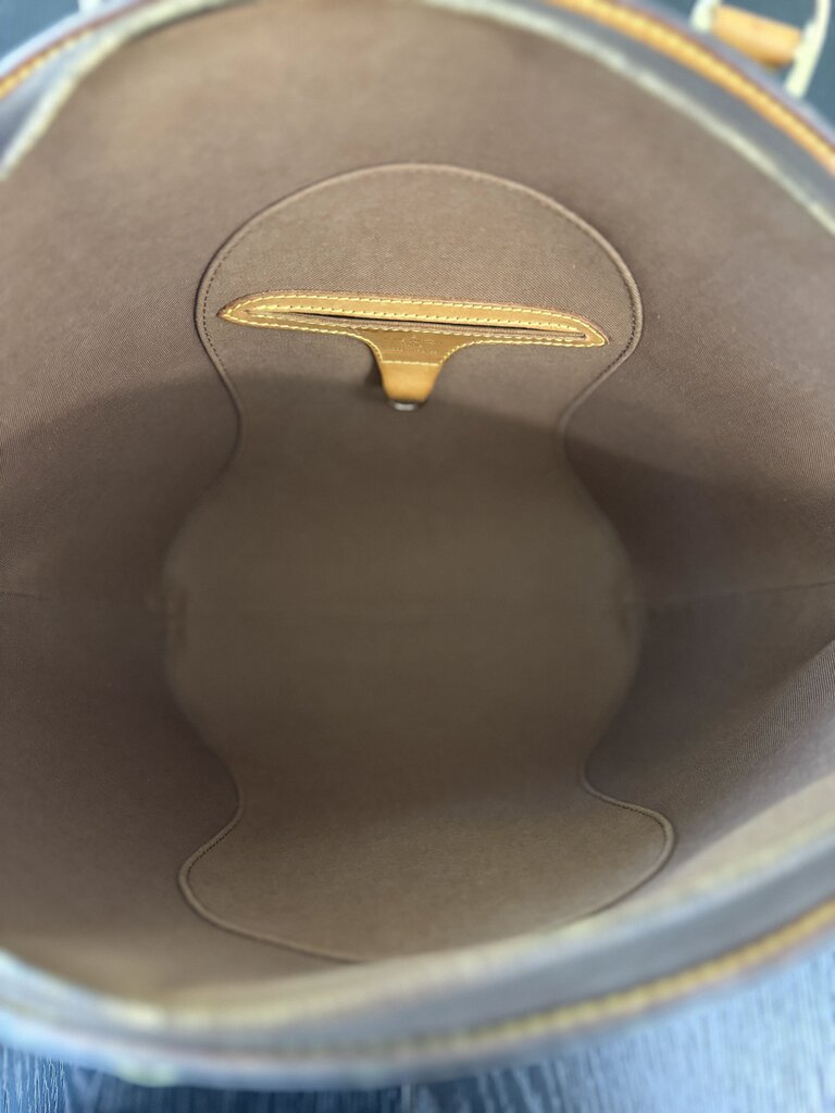 Louis Vuitton Ellipse Monogram M10969