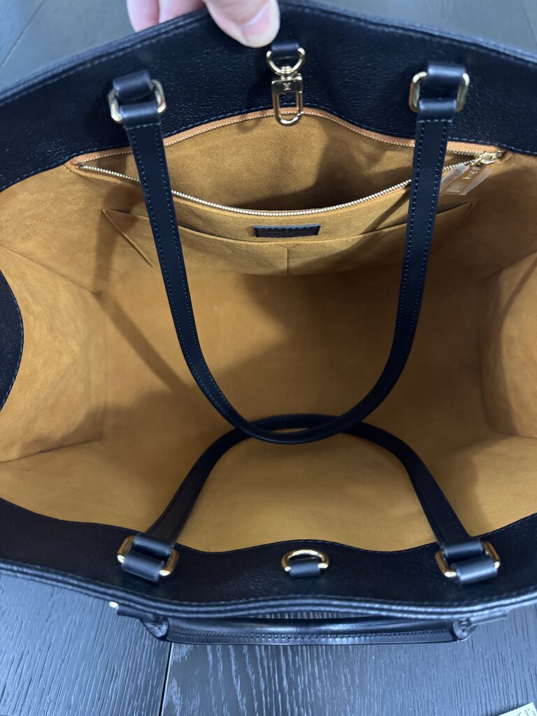 Louis Vuitton On The Go