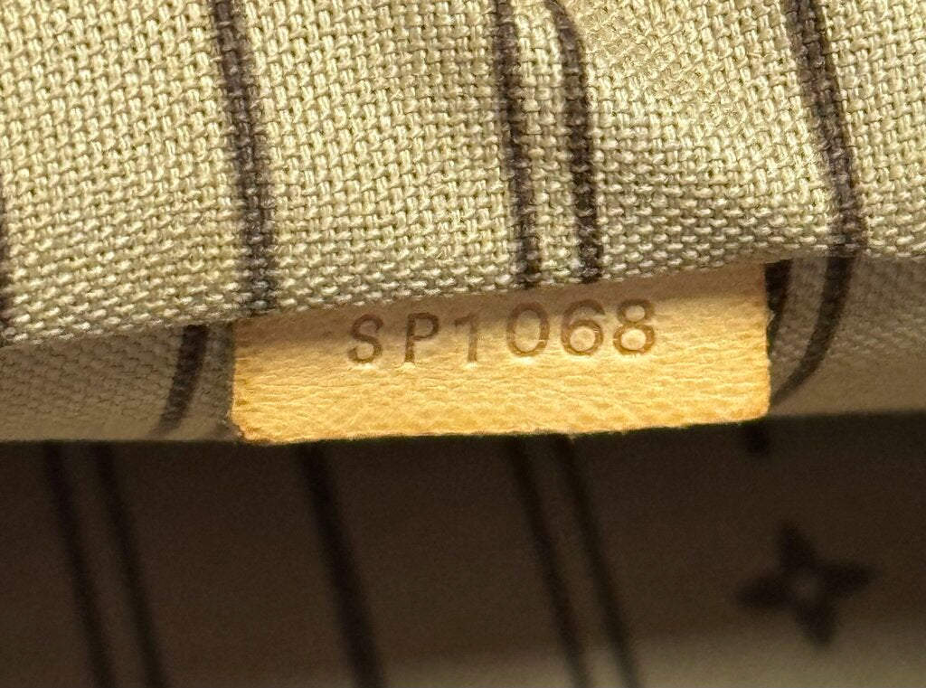 Louis Vuitton Neverfull Monogram