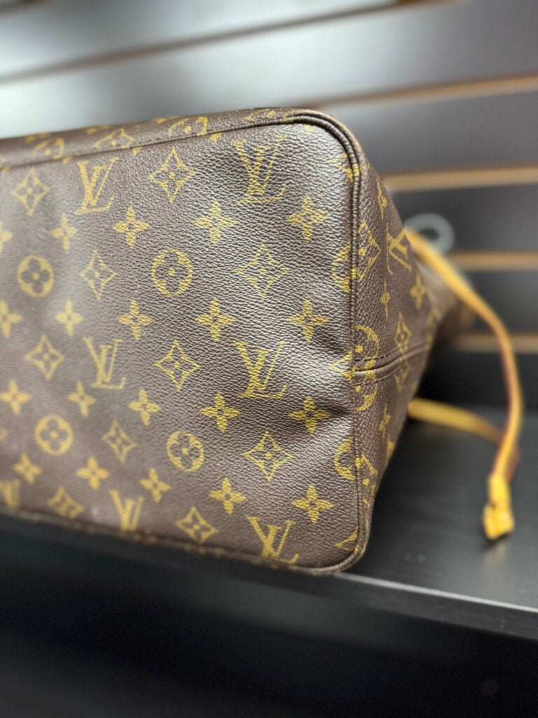 Louis Vuitton Neverfull Monogram