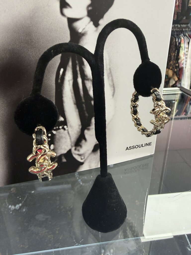 Chanel Gold Tone Chain Woven Cuff Strass Detailing Hoop Earring