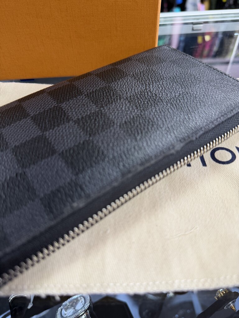 Louis Vuitton Damier Graphite Zippy Wallet Vertical