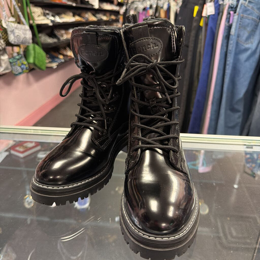 10 Bench Patent Fleece-Lined Combat Boot