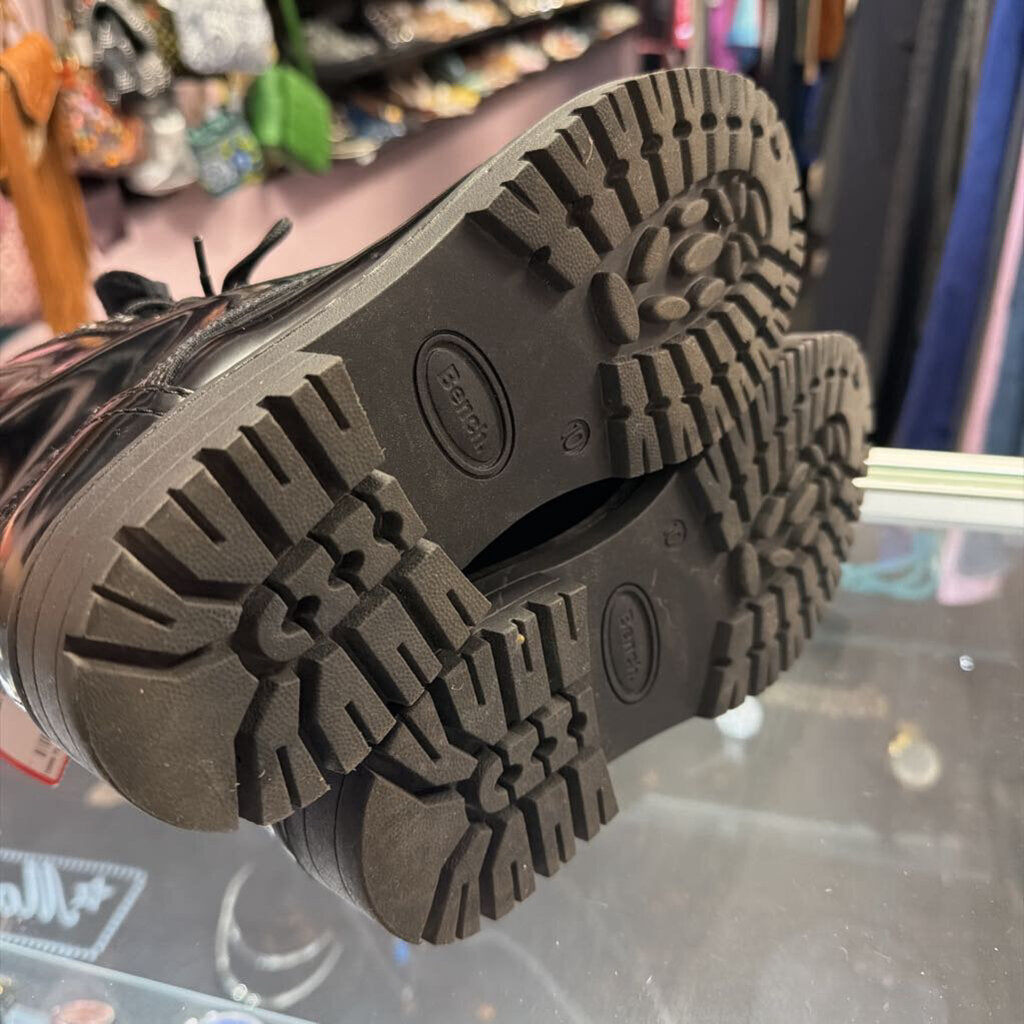 10 Bench Patent Fleece-Lined Combat Boot