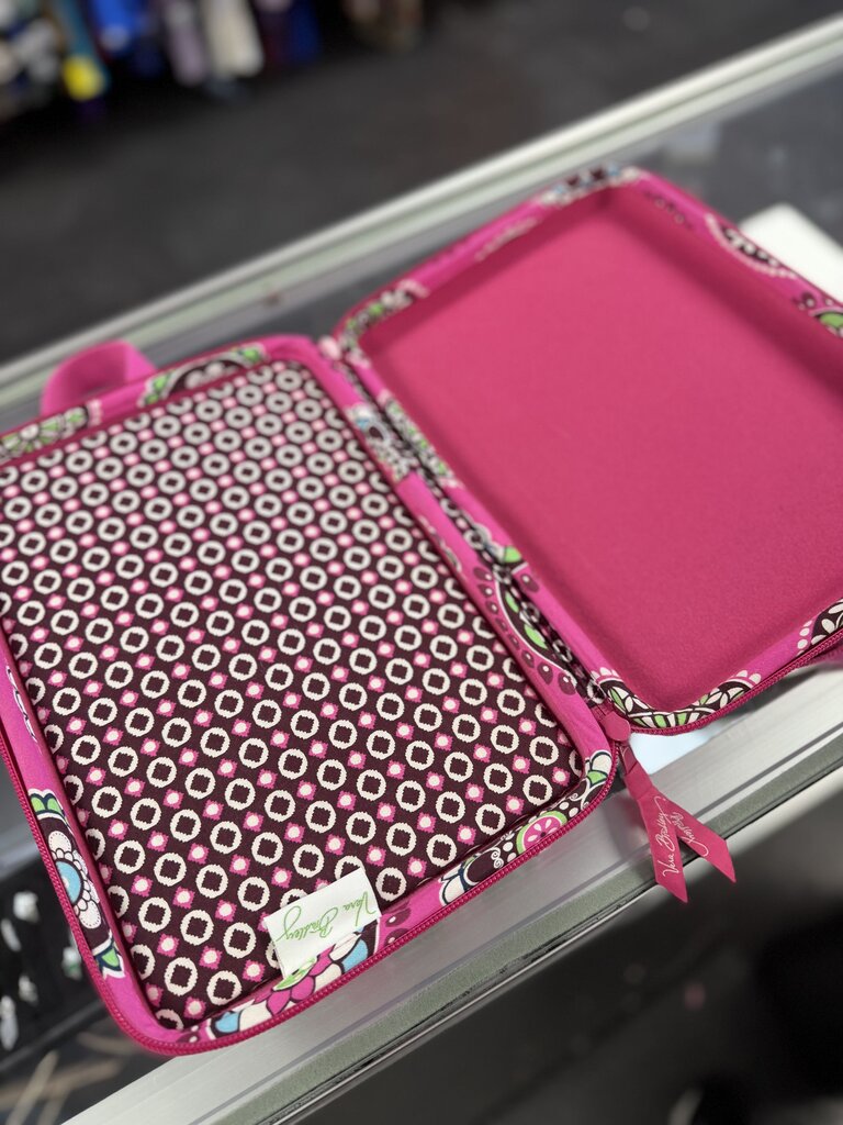 Vera Bradley Hard Shell Cupcake Pink Quilted Laptop Case