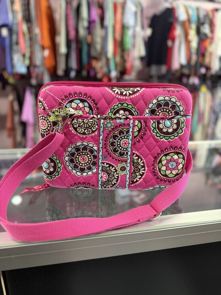 Vera Bradley Hard Shell Cupcake Pink Quilted Laptop Case