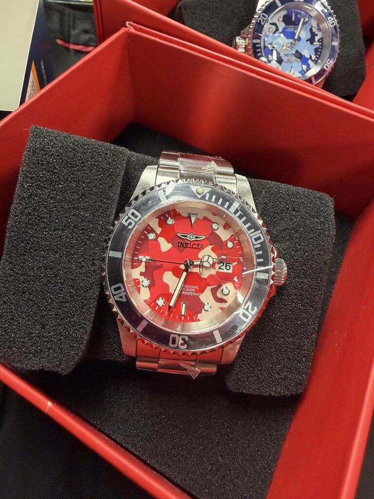 Invicta Invicta Pro Diver Camo Series Red Dial Quartz Watch