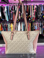 Michael Kors Voyager Zip Close Tote Medium Monogram