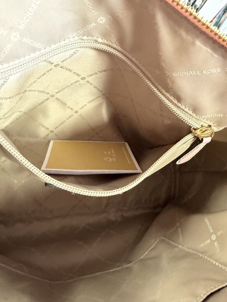 Michael Kors Voyager Zip Close Tote Medium Monogram