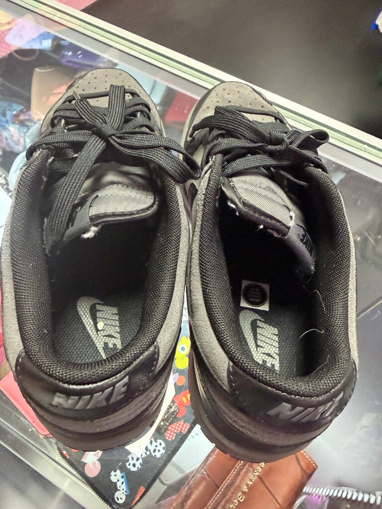 10 Nike Dunk Black Roses Sneakers