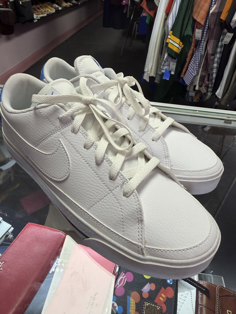 10 Nike Court Legacy Next Nature Sneaker