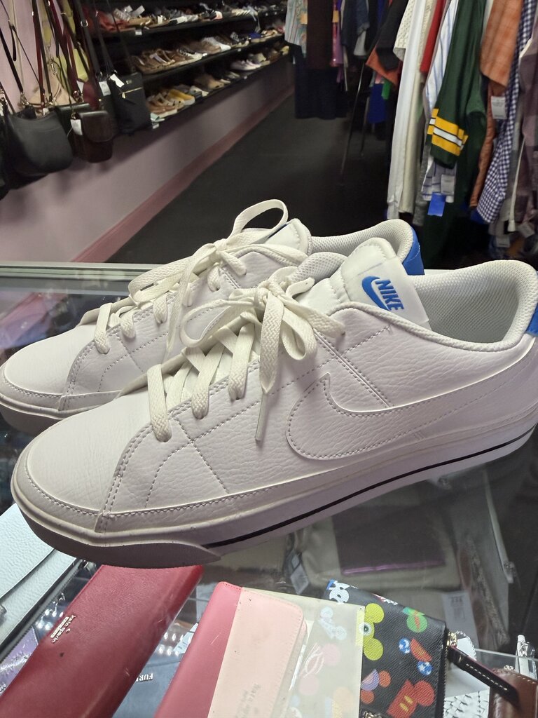 10 Nike Court Legacy Next Nature Sneaker