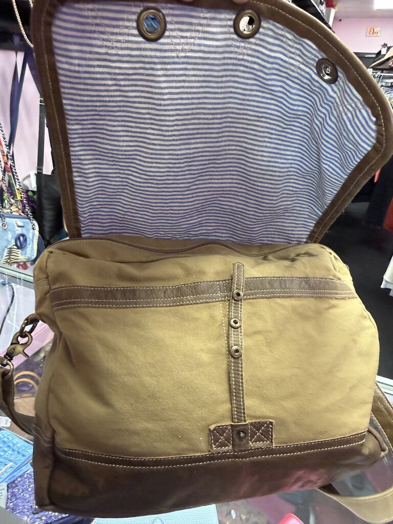 Clay Ray Music Festival Messenger Bag