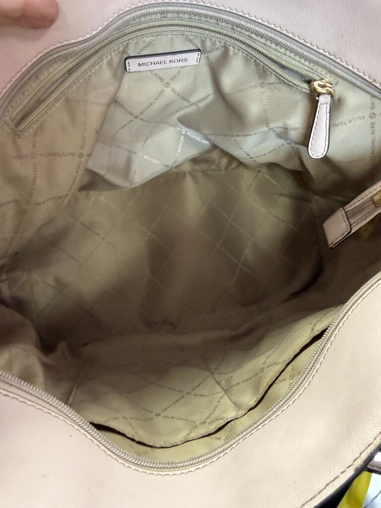 Michael Kors Gilly Large Drawstring Travel Tote Bag Logo