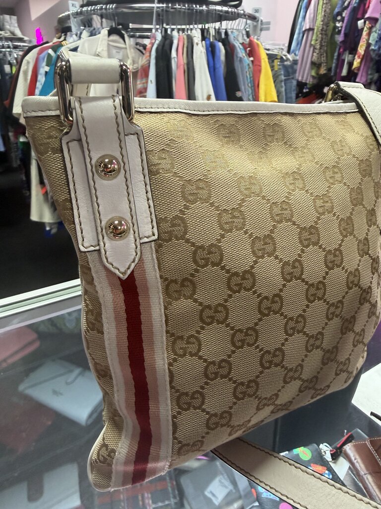 Gucci Jolicoeur Messenger Bag GG Canvas web
