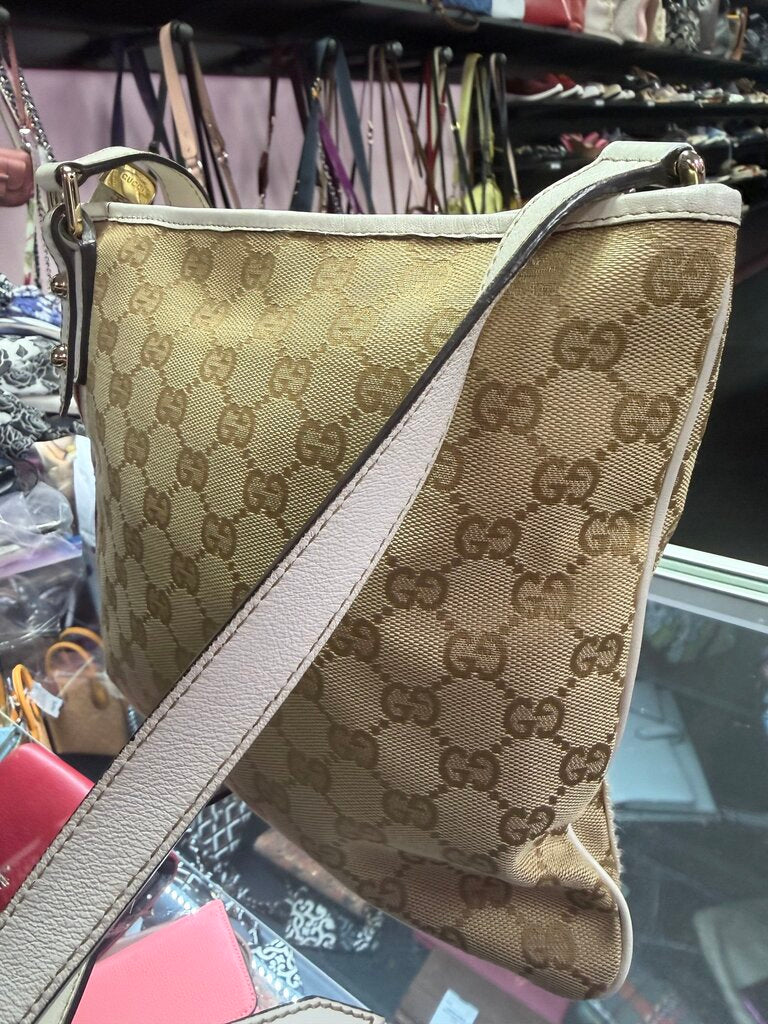 Gucci Jolicoeur Messenger Bag GG Canvas web