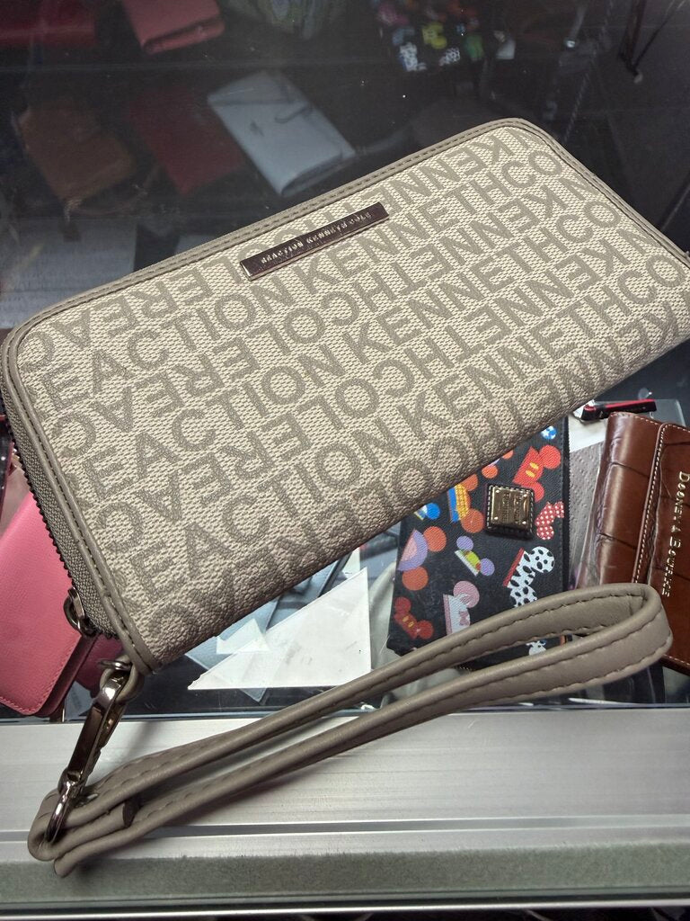Kenneth Cole Reaction Zip Around Logo Printed Wallet W/Strap