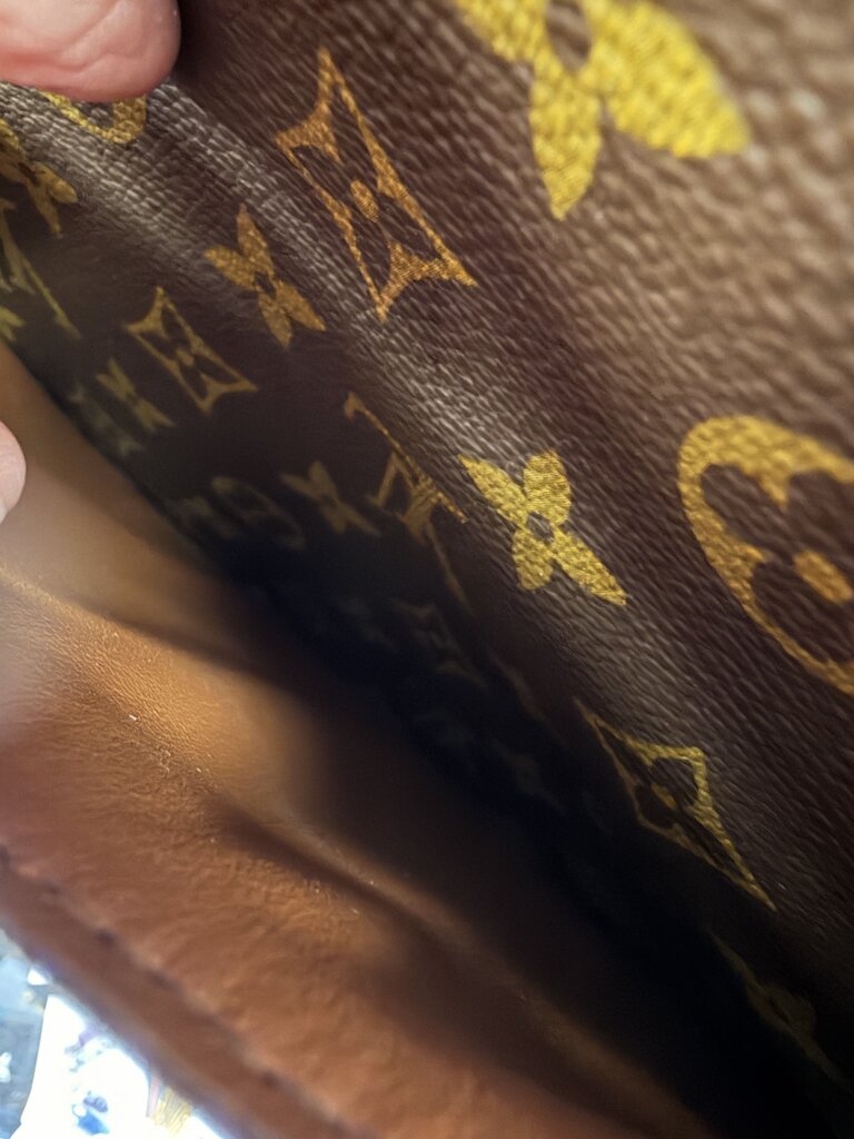 Louis Vuitton St Cloud GM TH1911 France November 1991