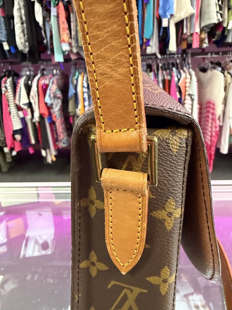 Louis Vuitton St Cloud GM TH1911 France November 1991